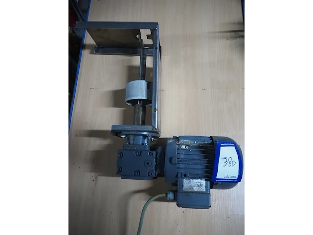 Nn motor - afbeelding 1 van  3