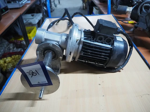 Nn motor - afbeelding 1 van  3
