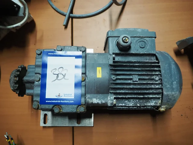 Nn motor - afbeelding 1 van  2
