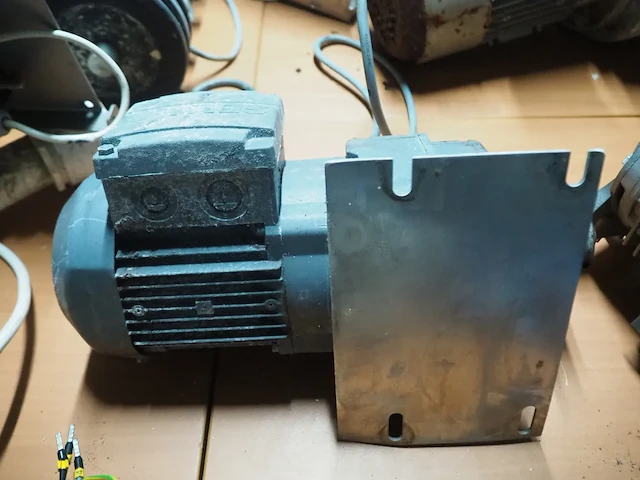 Nn motor - afbeelding 2 van  2