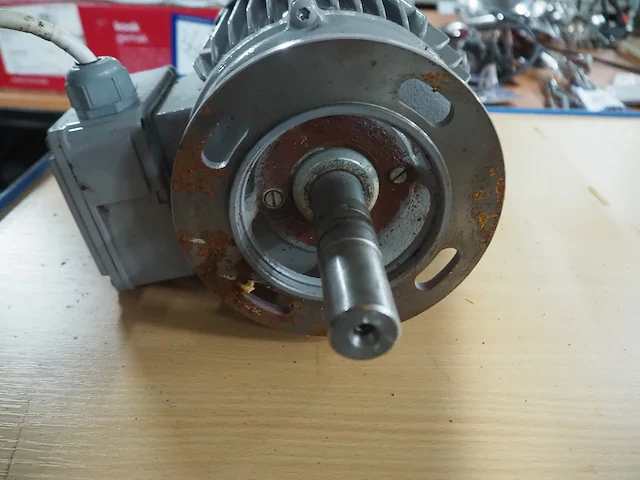 Nn motor - afbeelding 2 van  3