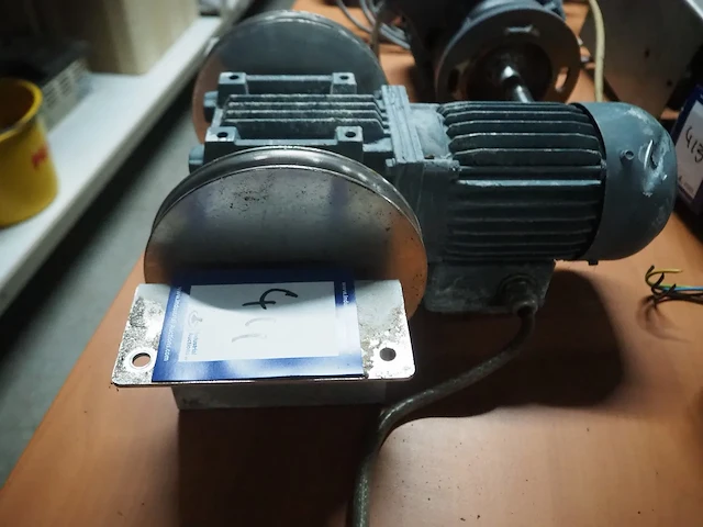 Nn motor - afbeelding 2 van  3