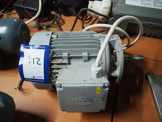 Nn motor - afbeelding 1 van  3