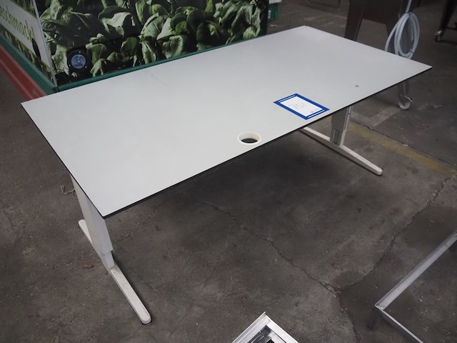 Nn office table - afbeelding 1 van  2