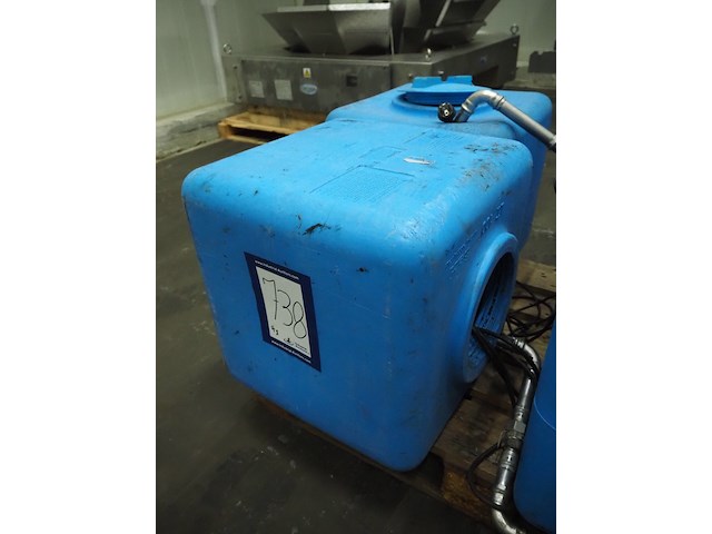 Nn oil tanks - afbeelding 6 van  9