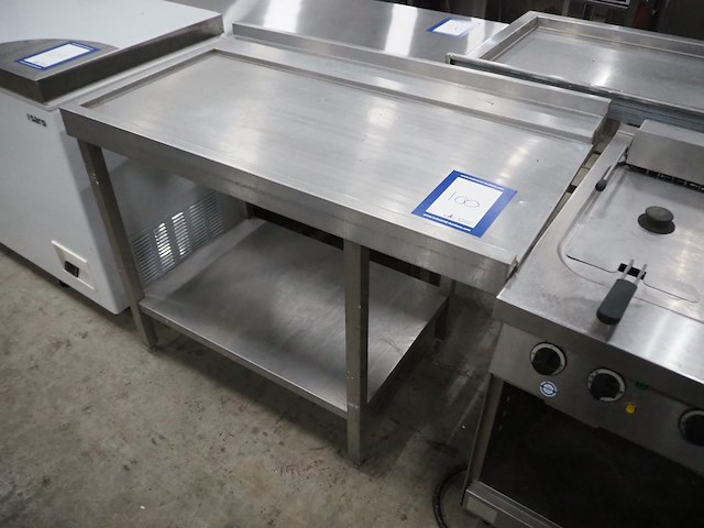 Nn outfeed table - afbeelding 1 van  3