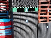 Nn pallets and spacers - afbeelding 1 van  4