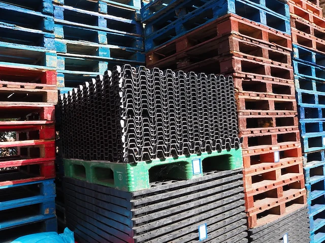 Nn pallets and spacers - afbeelding 3 van  4