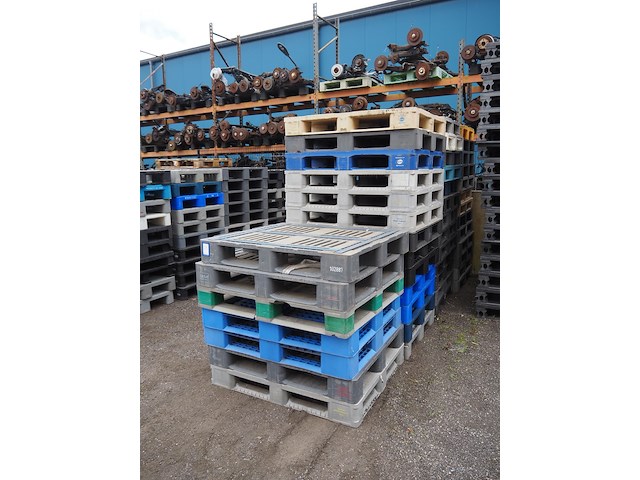 Nn pallets - afbeelding 1 van  2