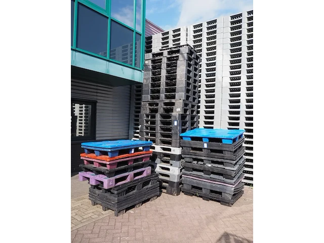 Nn pallets - afbeelding 1 van  4