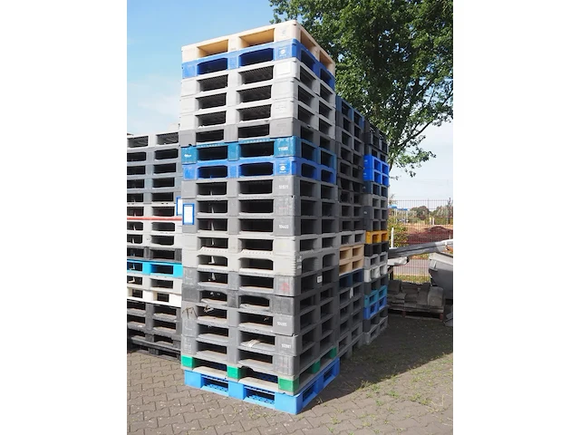 Nn pallets - afbeelding 1 van  5