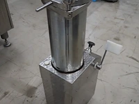 Nn piston filler - afbeelding 5 van  10