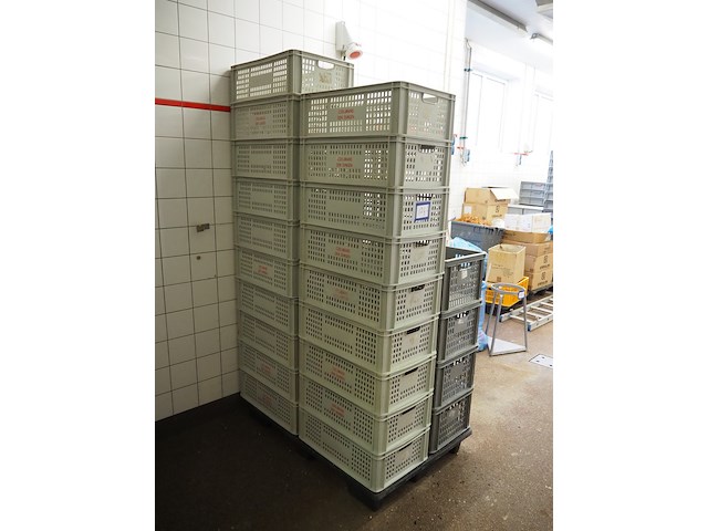 Nn plastic crates - afbeelding 1 van  4