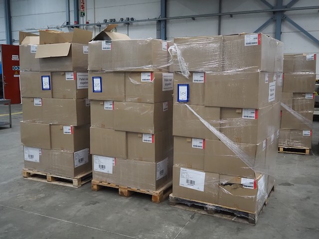 Nn plastic trays - afbeelding 1 van  5