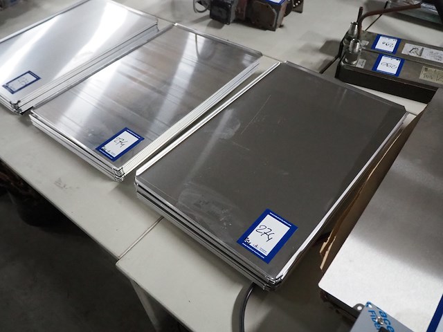 Nn plates - afbeelding 2 van  4