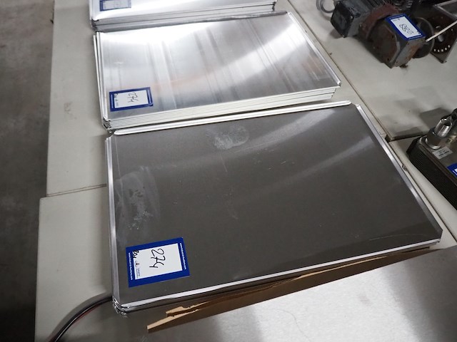 Nn plates - afbeelding 3 van  4