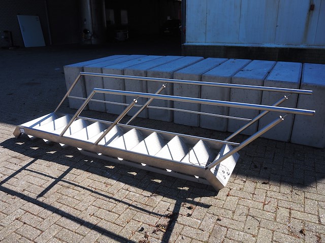 Nn platform with stairs - afbeelding 2 van  8