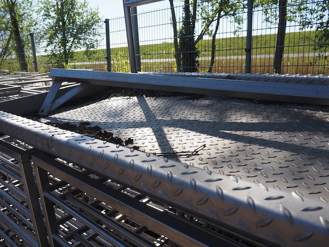 Nn platform with stairs - afbeelding 8 van  8