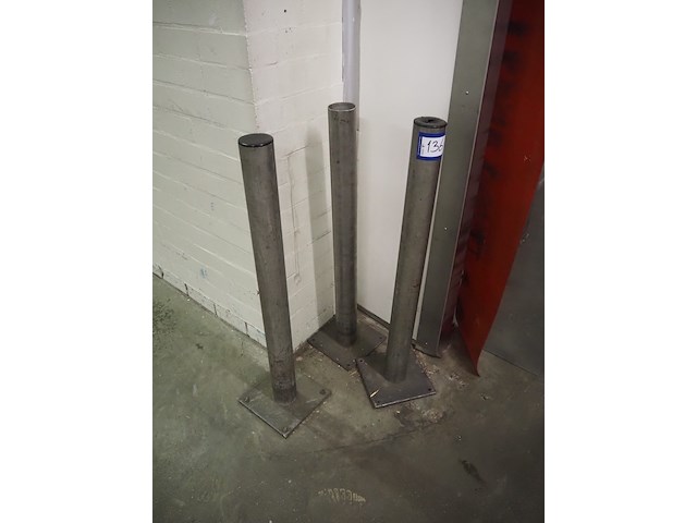 Nn protection poles - afbeelding 1 van  2