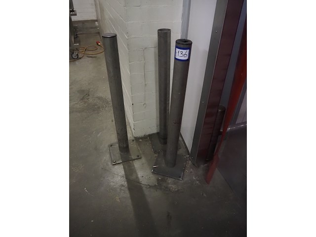 Nn protection poles - afbeelding 2 van  2