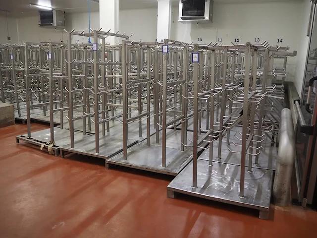 Nn racks for cattle heads - afbeelding 3 van  10