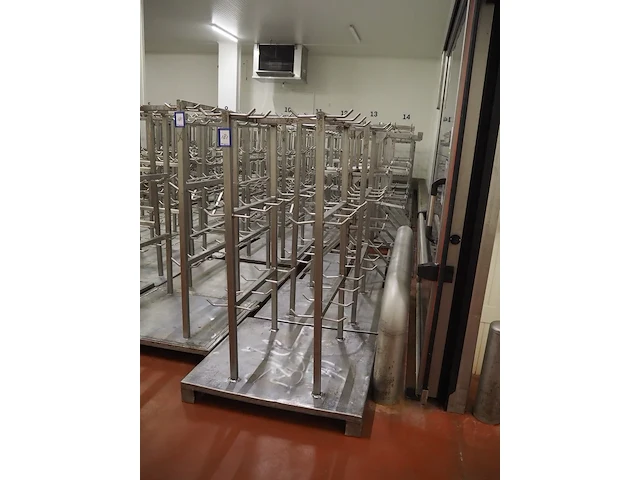 Nn racks for cattle heads - afbeelding 4 van  10
