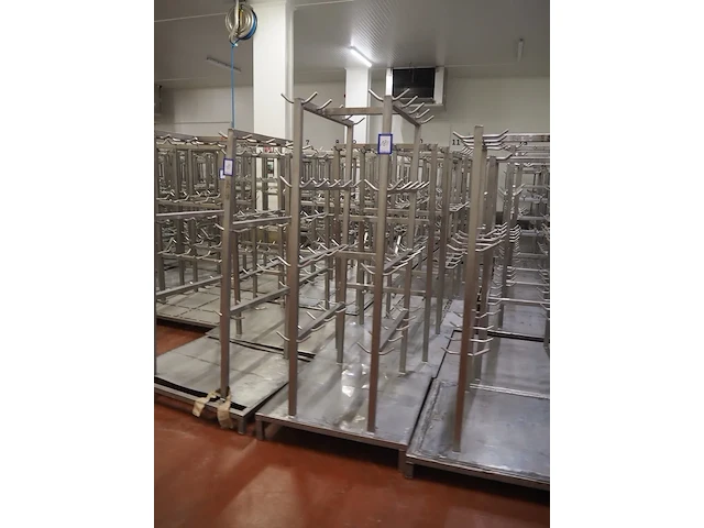 Nn racks for cattle heads - afbeelding 6 van  10