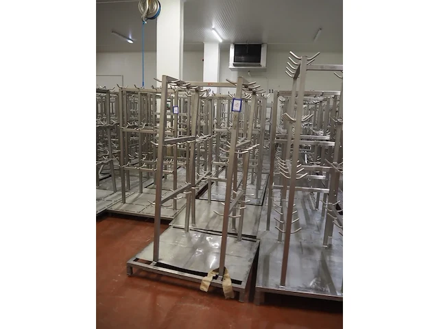 Nn racks for cattle heads - afbeelding 7 van  10