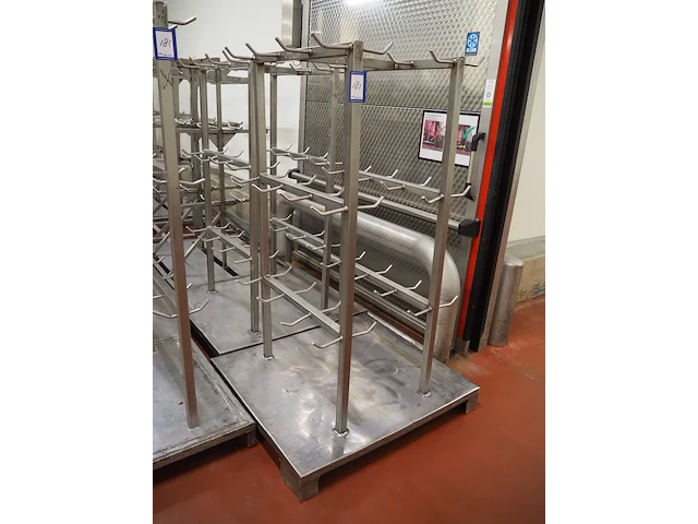 Nn racks for cattle heads - afbeelding 8 van  10
