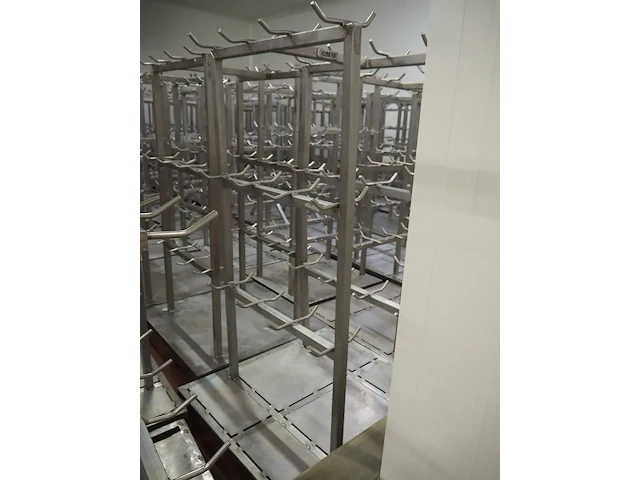 Nn racks for cattle heads - afbeelding 2 van  9