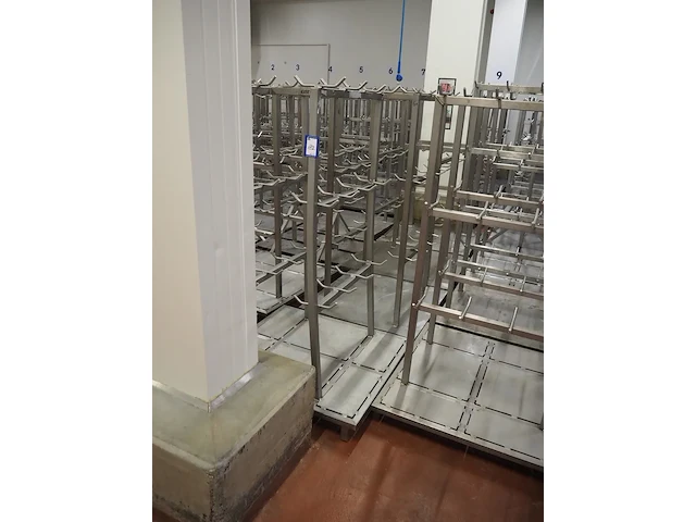 Nn racks for cattle heads - afbeelding 4 van  9