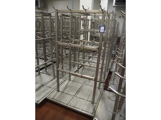 Nn racks for cattle heads - afbeelding 5 van  9