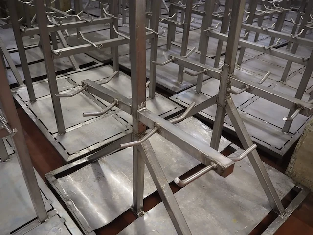 Nn racks for cattle heads - afbeelding 4 van  12