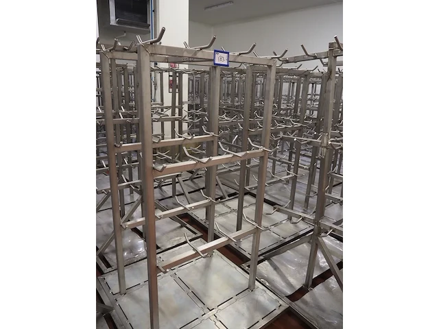 Nn racks for cattle heads - afbeelding 10 van  12