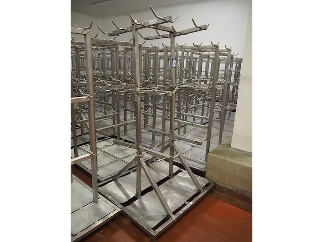 Nn racks for cattle heads - afbeelding 12 van  12