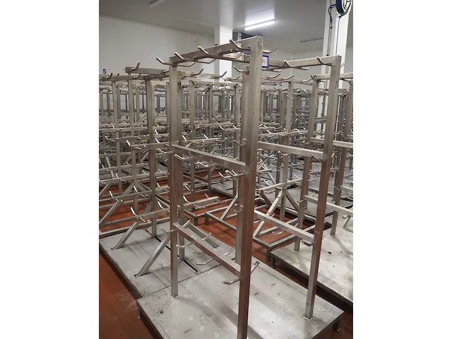 Nn racks for cattle heads - afbeelding 2 van  15