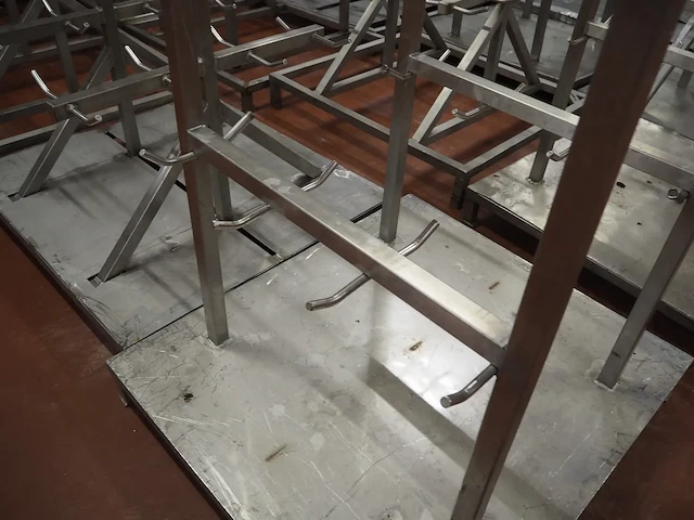 Nn racks for cattle heads - afbeelding 3 van  15