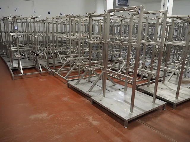 Nn racks for cattle heads - afbeelding 10 van  15