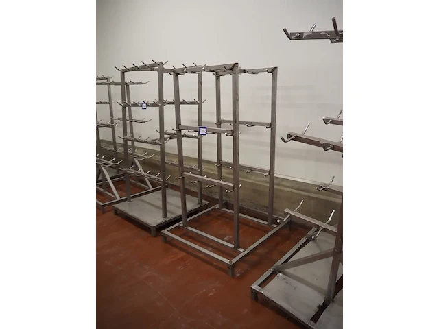 Nn racks for cattle heads - afbeelding 5 van  10
