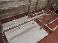 Nn racks for cattle heads - afbeelding 9 van  10