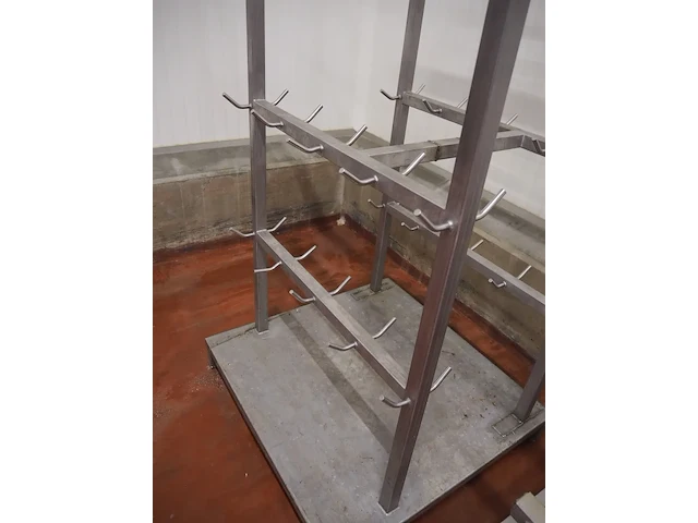 Nn racks for cattle heads - afbeelding 10 van  10