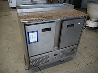 Nn refrigerated counter