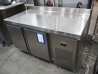 Nn refrigeration counter