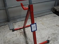 Nn roller stand