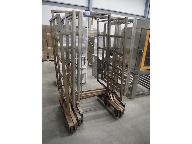 Nn smoke trolleys - afbeelding 1 van  5