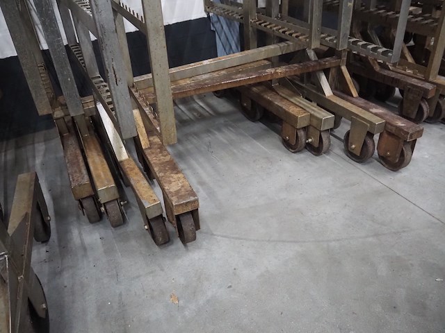 Nn smoke trolleys - afbeelding 4 van  4