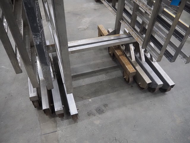 Nn smoke trolleys - afbeelding 6 van  7