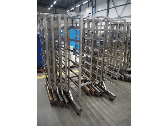 Nn smoke trolleys - afbeelding 1 van  5
