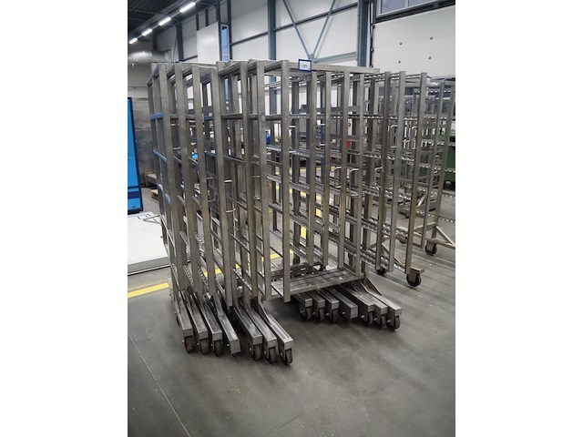 Nn smoke trolleys - afbeelding 1 van  5