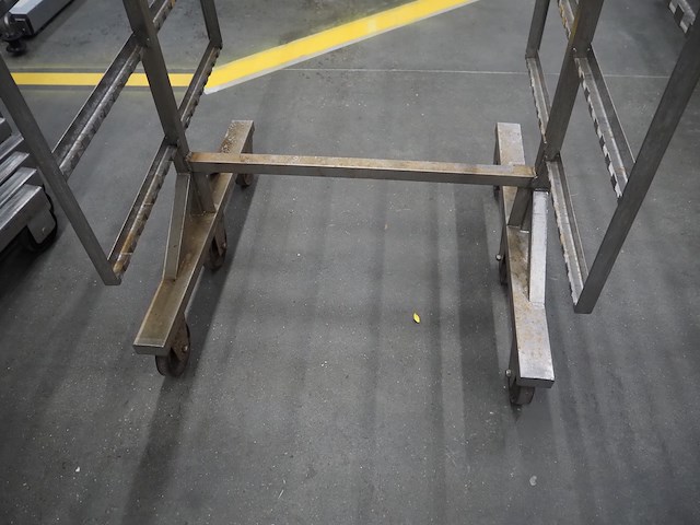 Nn smoke trolleys - afbeelding 4 van  5